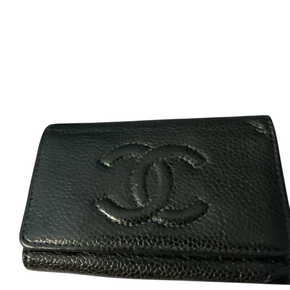 CHANEL Accessories - CHANEL caviar pebbled Black Leather Card and key holder good condition